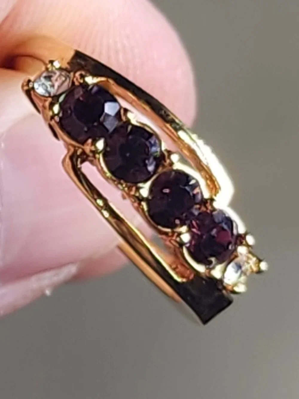 Avon Y2K Gold Tone Vintage Faux Purple Amethyst and Crystal Rhinestone Row Ring